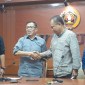 Dalam konferensi pers bersama Ketua Dewan Kehormatan Sasongko Tedjo dengan Ketua Umum PWI Pusat Hendry Ch Bangun sepakat bahwa hal tersebut dinyatakan selesa, Kamis (276/2024 SuarIndonesia/Ist)