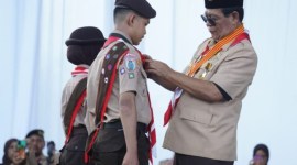 Gubernur Kalsel, H. Sahbirin Noor selaku Ketua Majelis Pembimbing Daerah (Mabida) Kwartir Daerah (Kwarda) Pramuka Kalsel, membuka resmi Kemah Besar Penggalang (Kemsarlang) Tingkat Daerah Kalsel Tahun 2024 di Alam Roh 20 Desa Kiram, Kabupaten Banjar, Kamis (27/6/2024). (SuarIndonesia/Adv)