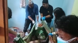 Akhmad Rifani (65), sehariannya sebagai ojek online (ojol) ditemukan tak bernyawa di rumahnya, Jum'at  (28/6/2024), (SuarIndonesia/DO)