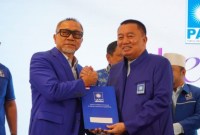 SK tersebut diserahkan Ketua Dewan Pimpinan Pusat (DPP) PAN, Zulkifli Hasan, pada Rapat Kerja Nasional (Rakernas) PAN ke-4 di Kantor DPP PAN Jakarta, pada Sabtu (29/6/2024). (SuarIndonesia/Ist)