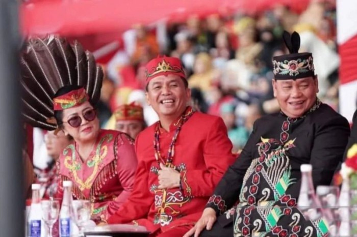 Ketua DAD Kalteng Agustiar Sabran (tengah). [ANTARA/Dokumentasi Pribadi]