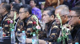 Penjabat Wali Kota Pontianak, Ani Sofian (tegah) ikut Rapat Kerja Nasional (Rakernas) XVII Asosiasi Pemerintah Kota Seluruh Indonesia (APEKSI) di Balikpapan, Selasa (4/6/2024). [ANTARA/Ho- Diskominfo Pontianak]