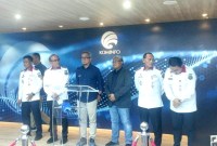 Direktur Network & IT Solution PT Telkom, Herlan Wijanarko (tiga dari kanan), saat jumpa pers di Kemenkominfo, Jakarta, Rabu (26/6/2024). [detikcom/Brigitta Belia]