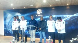 Direktur Network & IT Solution PT Telkom, Herlan Wijanarko (tiga dari kanan), saat jumpa pers di Kemenkominfo, Jakarta, Rabu (26/6/2024). [detikcom/Brigitta Belia]