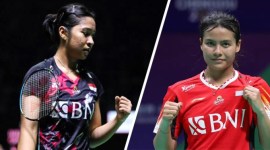 Ester Nurumi Tri Wardoyo vs Komang Ayu Cahya Dewi. [Kolase: Utha/PBSI]