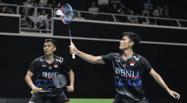 Bagas/Fikri kalah dramatis dari Kim Astrup/Anders Skaarup Rasmussendi dengan skor 16-21, 21-15, 21-23 pada perempat final Indonesia Open 2024, Jumat (7/6/2024) malam. [PBSI]