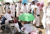 Sebanyak 1.100 orang jemaah haji meninggal dunia tahun ini setelah menderita sengatan matahari akibat gelombang panas yang ekstrem.[AFP/Fadel Senna]