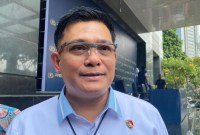 Kombes Ade Safri Simanjuntak mengatakan kasus dugaan pemerasan mantan Ketua KPK Firli Bahuri yang mereka usut beririsan dengan dugaan korupsi SYL. [detikcom/Wildan]