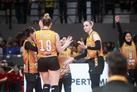 

Tim bola voli putri, Jakarta Popsivo Polwan, pada laga terakhir putaran reguler Proliga 2024 di GOR Terpadu, Ahmad Yani, Pontianak, Kalbar, Minggu (23/6/2024). [PBVSI]