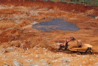 Foto Ilustrasi area pertambangan. Konferensi Waligereja Indonesia (KWI) menolak privilese mengelola tambang yang diberikan Presiden Joko Widodo kepada ormas keagamaan. [REUTERS/AJENG DINAR U]