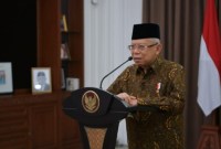 Wapres Ma'ruf Amin mengusulkan agar penerima dana bansos yang memakainya untuk judi online agar dicabut haknya. [Arsip Setwapres]