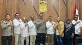 Silaturahmi Pengurus Persatuan Wartawan Indonesia Kalsel di ruang kerjan Kapolda Rabu (31/7/2024) (SuarIndonesia/Ist)