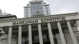 MK menggelar sidang uji materiil UU Pilkada yang menggugat syarat untuk calon kepala daerah dari jalur independen atau perseorangan. [CNNIndonesia/Adhi W]