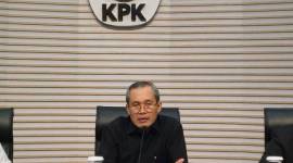 Wakil Ketua KPK Alexander Marwata mengatakan, mulanya pimpinan KPK menerima laporan dari Satuan Tugas (Satgas) Pemberantasan Judi Online bahwa menyangkut 17 pegawai yang terlibat judi online. Dari jumlah itu, sebanyak 9 di antaranya sudah tidak lagi berstatus pegawai KPK, Selasa (9/7/2024).[KOMPAS.com/Syakirun Ni'am]
