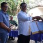 Deputi Bidang Sosial dan Pemberdayaan Masyarakat OIKN Alimuddin (kedua dari kiri) bersama Pj Bupati Penajam Paser Utara Makmur Marbun dan Pj Gubernur Kalimantan Timur Akmal Malik saat lakukan sosialisasi PDSK menyangkut pembangunan pengendali banjir Sungai Sepaku, Sabtu (29/6/2024). [ANTARA/HO-Humas SetDa Pemkab Penajam Paser Utara]