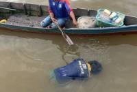 Jasad pria diketahui Wahyudinoor (34), ditemukan mengapung di perairan Sungai Martapura, tepatnya di belakang Pos Polisi Lalu Lintas (Polantas) Jembatan Merdeka Banjarmasin Tengah, Kamis (11/7/2024) SuarIndonesia/DO)