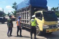 Kegiatan pengawasan, pengendalian lalu lintas angkutan jalan, serta penegakan hukum di bidang lalu lintas angkutan jalan di Kabupaten Balangan, Kamis (11/7/2024). SuarIndonesia/Adv)