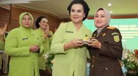 HUT ke  XXIV Ikatan Adhyaksa Dharmakarini (IAD) bertempat di Aula Anjung Papadaan Kejati, Minggu (21/7/2024) SuarIndonesia/Ist)