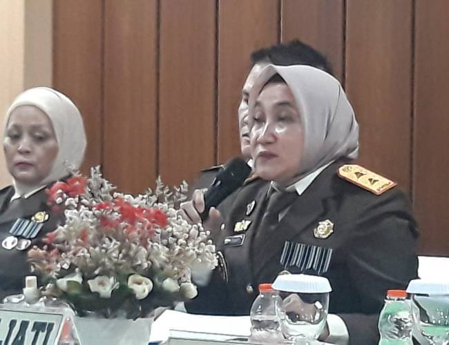 Kajati Kalsel  Rina Virawati SH MH