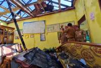 kebakaran di SDN Melayu 5 Jalan Veteran Gang. Sempati RT 17 Banjarmasin Tengah, aktivitas mengajar akan dipindahkan sementara, Senin (22/7/2024). (SuarIndonesia/DO)