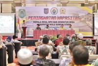 pembukaaan peningkatan kapasitas bagi Kepala Desa, Perangkat Desa, dan Badan Permusyawaratan Desa (BPD) di wilayah Kecamatan Amuntai Tengah dan Kecamatan Babirik yang bertempat di salah satu hotel di Banjarmasin, pada Kamis (25/7/2024), malam. (SuarIndonesia/Ist)