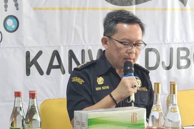 Kepala Bidang Fasilitas Kepabeanan dan Cukai DJBC Kalbagbar, Beni Novri. (ANTARA/Rendra Oxtora)