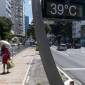 Foto Ilustrasi. Data terbaru menunjukkan suhu rata-rata Dunia selama satu tahun terakhir, meningkat 1,5 derajat Celsius lebih tinggi dari era pra-industri. [AFP/MIGUEL SCHINCARIOL]