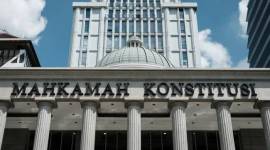 Foto Ilustrasi. MK menolak gugatan Pasal 35 Ayat (1) UU Ketenagakerjaan. Pemohon mempersoalkan isu diskriminasi dalam mendapatkan pekerjaan. (AFP/YASUYOSHI CHIBA)