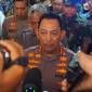Kapolri Jenderal Listyo Sigit Prabowo mencari tahu sosok inisial T yang disebut sebagai pengendali judi online lewat pemanggilan Ketua BP2MI Benny Rhamdani. (CNN Indonesia/Tunggul)