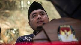 Plt Ketua Komisi Pemilihan Umum (KPU) Mochammad Afifuddin mengatakan salah satu penyelenggara pemilu yang mengundurkan diri adalah Ketua KPU Gorontalo, Fadliyanto Koem, karena hendak maju sebagai calon bupati Gorontalo. [CNN Indonesia/Adi Maulana Ibrahim]