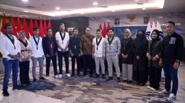 Menteri Komunikasi dan Informatika (Menkominfo) Budi Arie Setiadi mengajak seluruh elemen masyarakat berkolaborasi untuk memberantas judi online. [Foto: Istimewa]
