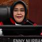 Hakim MK meminta Novel Baswedan dkk untuk memperjelas permohonan uji materiil Pasal 29 huruf e UU KPK terkait syarat usia minimal calon pimpinan (capim). [AFP/ADEK BERRY]