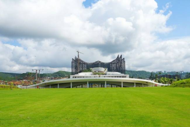 Plaza Seremoni Kota Nusantara siap untuk menggelar Upacara HUT Ke-79 Republik Indonesia pada tanggal 17 Agustus 2024. (ANTARA/HO-Humas OIKN)