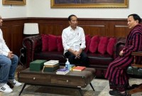 Presiden Joko Widodo melakukan pertemuan dengan Prabowo Subianto usai pascaoperasi kaki kiri. [Instagram @prabowo]