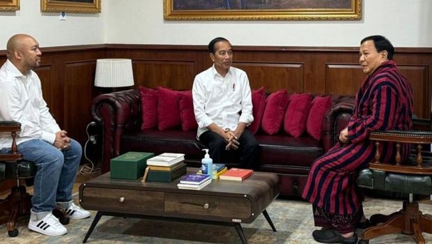 Presiden Joko Widodo melakukan pertemuan dengan Prabowo Subianto usai pascaoperasi kaki kiri. [Instagram @prabowo]