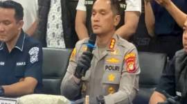 Kapolres Metro Jakarta Barat Kombes Pol M Syahduddi mengatakan polisi menyita airsoft gun di markas judi online di apartemen di Jakarta Barat. [SINDOnews]