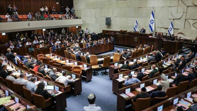 Parlemen Israel (Knesset) menyebut pembentukan negara Palestina sebagai 'ancaman eksistensial'. Keputusan itu diambil lewat voting yang dilakukan pada Kamis (18/7/2024) waktu setempat. [aa.com.tr]
