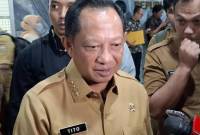 Menteri Dalam Negeri Tito Karnavian menyatakan pelantikan para kepala daerah terpilih dalam Pilkada serentak 2024 digelar bertahap mulai 1 Januari 2025. [okezone]