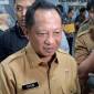 Menteri Dalam Negeri Tito Karnavian menyatakan pelantikan para kepala daerah terpilih dalam Pilkada serentak 2024 digelar bertahap mulai 1 Januari 2025. [okezone]