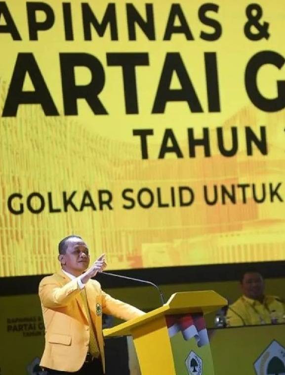 Calon Ketua Umum Partai Golkar Bahlil Lahadalia menyampaikan visi misi saat berlangsungnya Rapimnas dan Musyawarah Nasional XI Partai Golkar 2024 di Jakarta, Rabu (21/8/2024). (SuarIndonesia/ANTARA FOTO/Akbar Nugroho Gumay/aww/aa