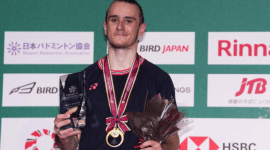 Pebulu tangkis tunggal putra Prancis, Alex Lanier di podium Japan Open 2024 di Yokohama Arena, Minggu (25/8/2024).(Xinhua/Zhang Xiaoyu)