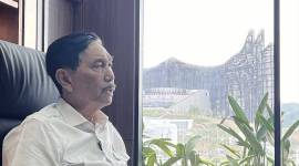 Menteri Koordinator Bidang Kemaritiman dan Investasi Luhut Binsar Pandjaitan menempati salah satu ruangan yang dipersiapkan untuk menteri di Gedung Kementerian Koordinator 1 di Ibu Kota Nusantara, Penajam Paser Utara, Kalimantan Timur, Minggu (11/8/2024). (ANTARA/Putu Indah S)