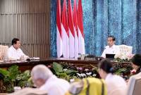 Presiden RI Joko Widodo dan Menteri Pertahanan sekaligus calon presiden terpilih pada Pemilu 2024 Prabowo Subianto saat sidang kabinet paripurna di Istana Garuda, Ibu Kota Nusantara (IKN), Kalimantan Timur, Senin (12/8/2024). (ANTARA/HO-Biro Pers Sekretariat Presiden/Muchlis Jr)