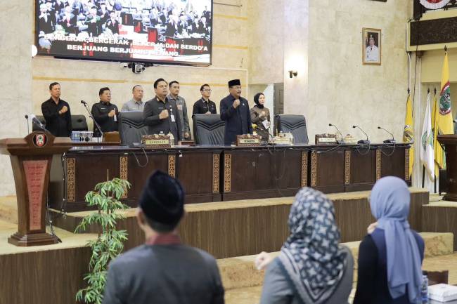 Rapat Paripurna DPRD Kalsel, Kamis (1/8/2024). (SuarIndonesia/Ist)