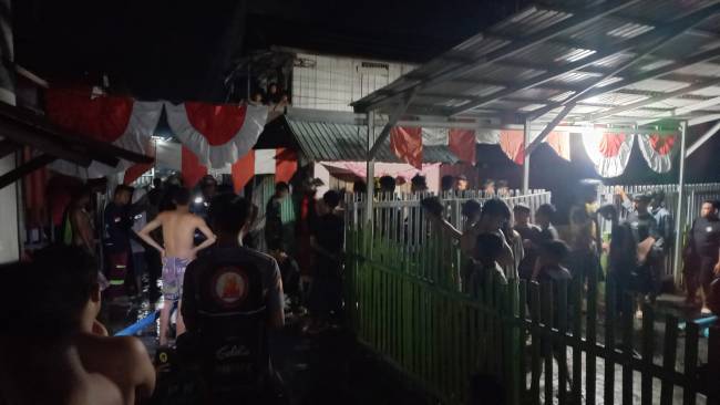 Terbakar sebuah rumah  di Jalan Kelayan A. Gang Rahmi Ujung Banjarmasin Selatan, Jum'at  (16/8/2024) dinihari, (SuarIndonesia/DO)