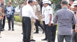 Ketua DPRD Provinsi  (Kalsel) H. Supian HK,  turut serta hadiri Soft Launching Implementasi Biodiesel (B-50) Menuju Indonesia Mandiri Energi bertempat di Pabrik Biodiesel PT Jhonlin Agro Raya Tbk Batulicin, Minggu (18/8/2024), SuarIndonesia/Ist)