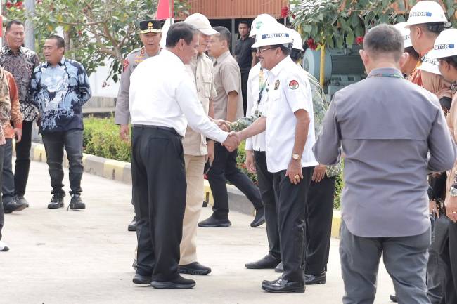 Ketua DPRD Provinsi  (Kalsel) H. Supian HK,  turut serta hadiri Soft Launching Implementasi Biodiesel (B-50) Menuju Indonesia Mandiri Energi bertempat di Pabrik Biodiesel PT Jhonlin Agro Raya Tbk Batulicin, Minggu (18/8/2024), SuarIndonesia/Ist)
