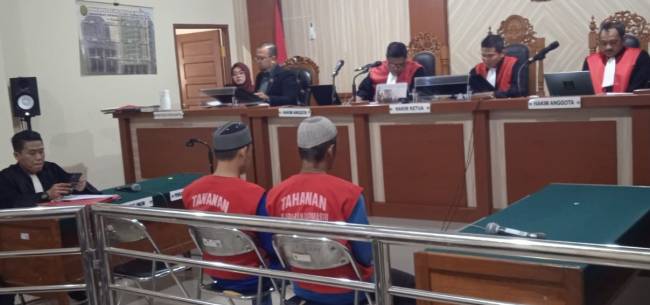 Sidang putusan Majelis Hakim dipimpin Irfanul Hakim SH. MH dalam sidang di Pengadilan Negeri (PN), Banjarmasin, Selasa (20/8/2024) (SuarIndonesia/ZI)
