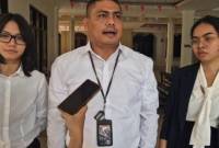 Viktor Simanjuntak dan rekan