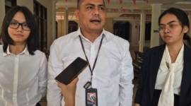 Viktor Simanjuntak dan rekan
